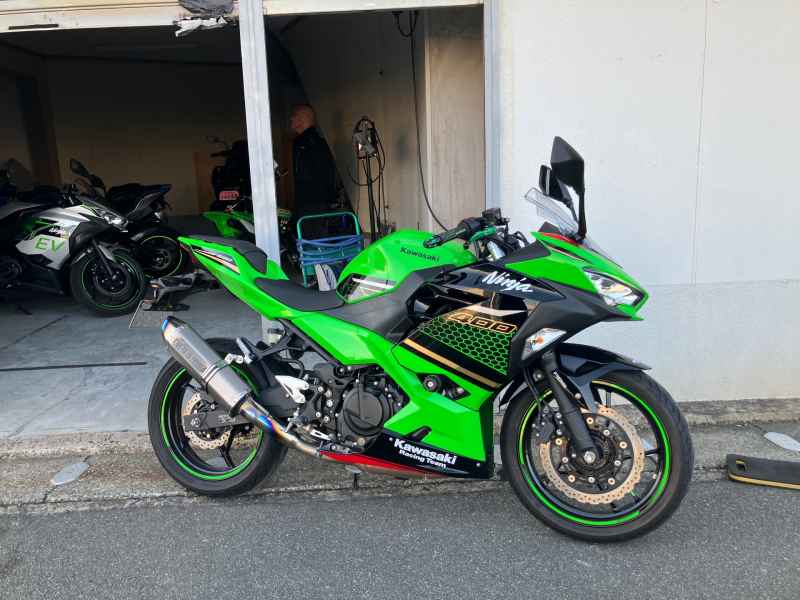 Kawasaki Ninja 400 KRT Edition 2020