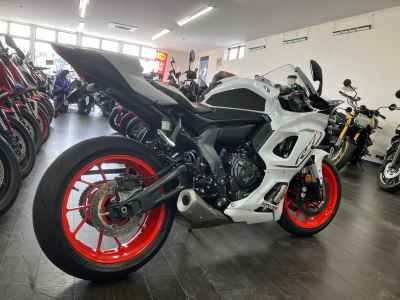 Yamaha YZF-R7 2024