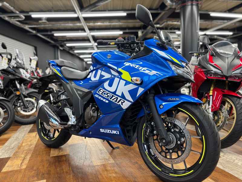 Suzuki Gixxer 250SF