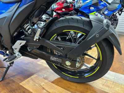 Suzuki Gixxer 250SF