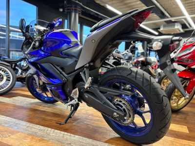 Yamaha YZF-R25 2020