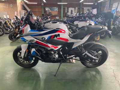 BMW M1000XR 2024