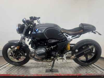BMW R nineT 2021