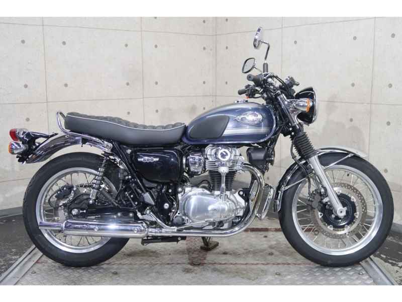Kawasaki W800 2022