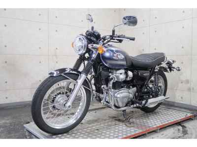 Kawasaki W800 2022