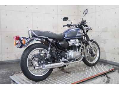 Kawasaki W800 2022
