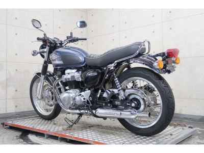 Kawasaki W800 2022
