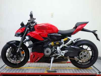 Ducati Streetfighter V2 2022