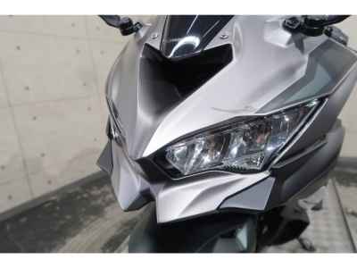 Kawasaki Ninja ZX-4R SE 2025