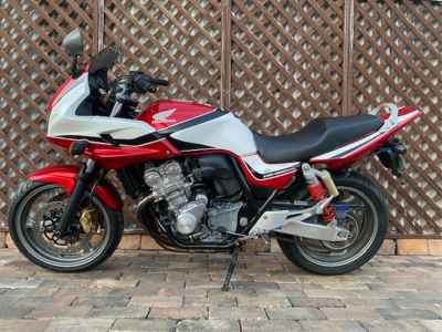 Honda CB400 Super Boldor 2009