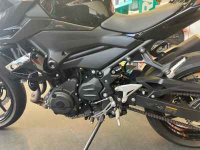 Kawasaki Z400 2025