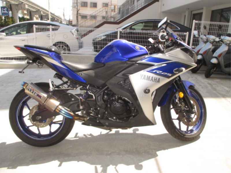 Yamaha YZF-R25 2015