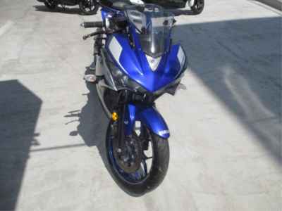 Yamaha YZF-R25 2015