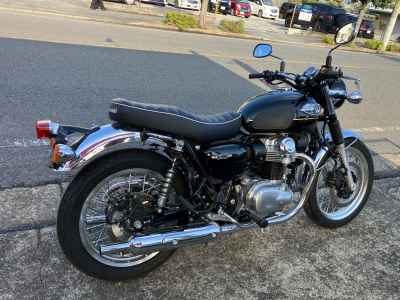 Kawasaki W800 2025