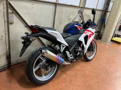 Honda CBR250R 2011