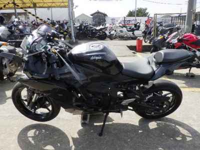 Kawasaki Ninja ZX-25R 2022