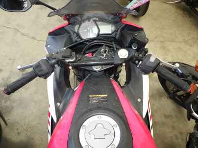 Yamaha YZF-R25 2016