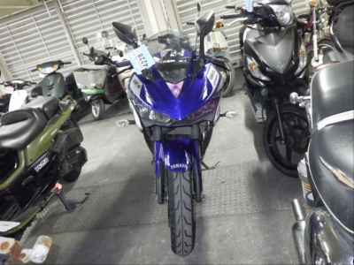 Yamaha YZF-R25 2015