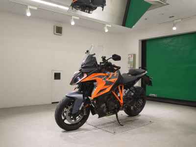 KTM 1290 Super Duke GT 2023