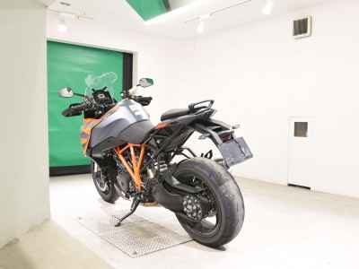KTM 1290 Super Duke GT 2023
