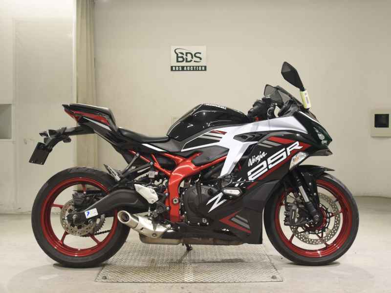 Kawasaki Ninja ZX-25R 2021