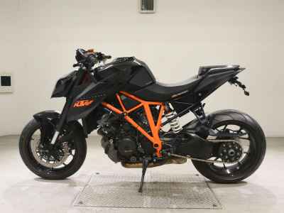 KTM 1290 Super Duke R 2016