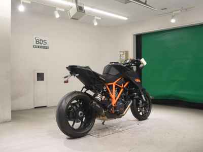 KTM 1290 Super Duke R 2016