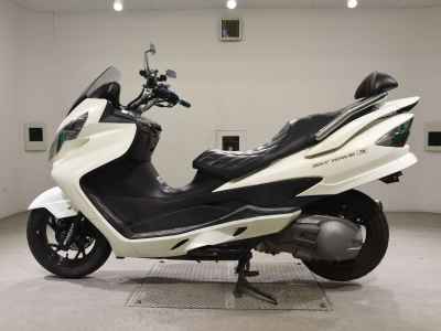 Suzuki Skywave 250S