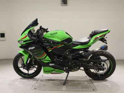 Kawasaki Ninja ZX-25R 2024