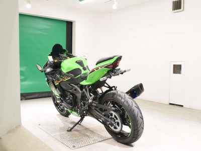 Kawasaki Ninja ZX-25R 2024