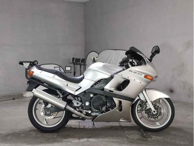 Kawasaki ZZR400 2005