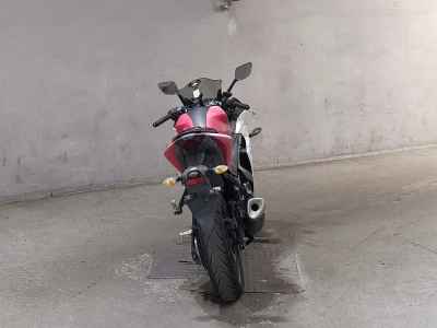 Yamaha YZF-R25