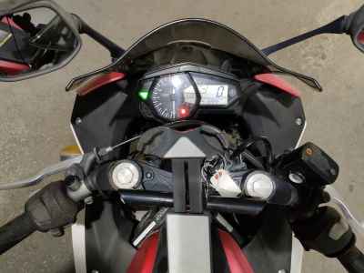 Yamaha YZF-R25