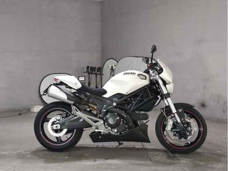 Ducati Monster 696+ 2010