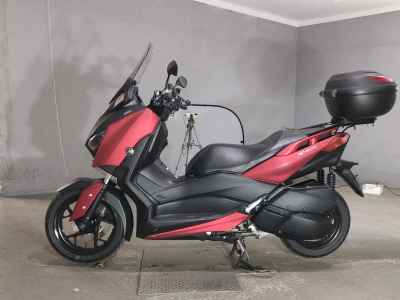 Yamaha XMAX 250