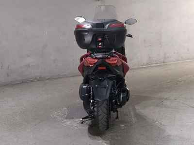 Yamaha XMAX 250