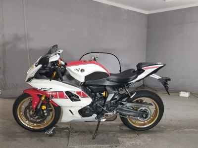 Yamaha YZF-R7 2022