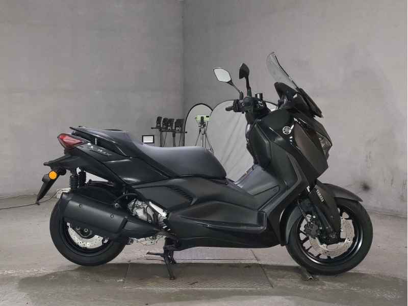 Yamaha XMAX 250