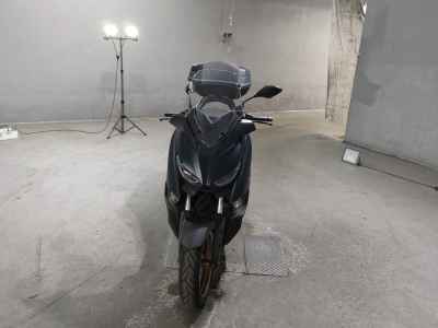 Yamaha XMAX 250