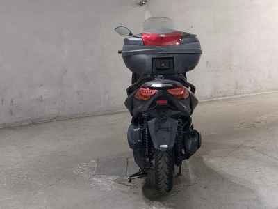 Yamaha XMAX 250