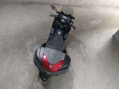 Yamaha XMAX 250