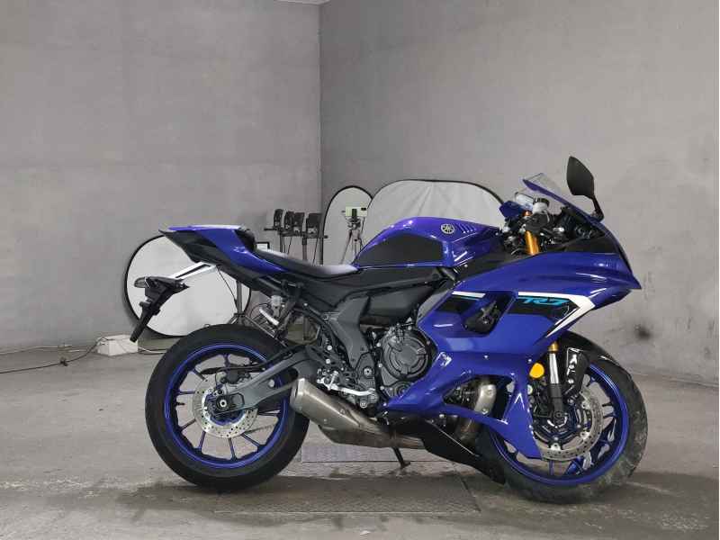 Yamaha YZF-R7 2025