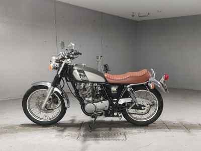 Yamaha SR400 2016