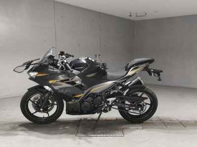 Kawasaki Ninja 400 2021