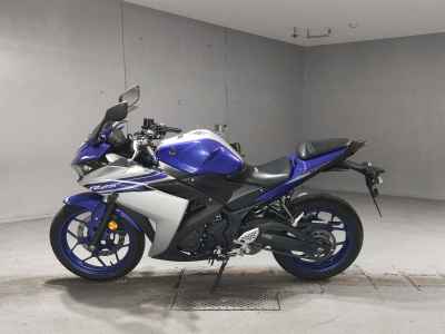 Yamaha YZF-R25 2016