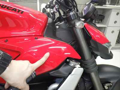 Ducati Streetfighter V2 2023