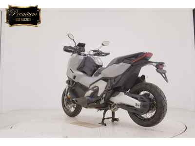 Honda X-Adv 750 2025
