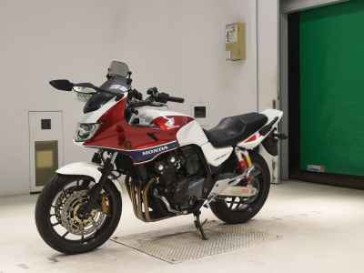 Honda CB400 Super Boldor 2015