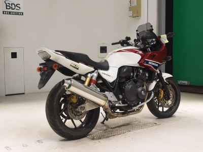 Honda CB400 Super Boldor 2015