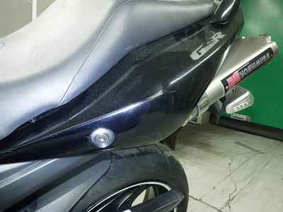 Suzuki GSR400 2012